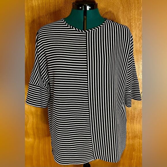 Spense Short Sleeve Blouse - Picture 1 of 4